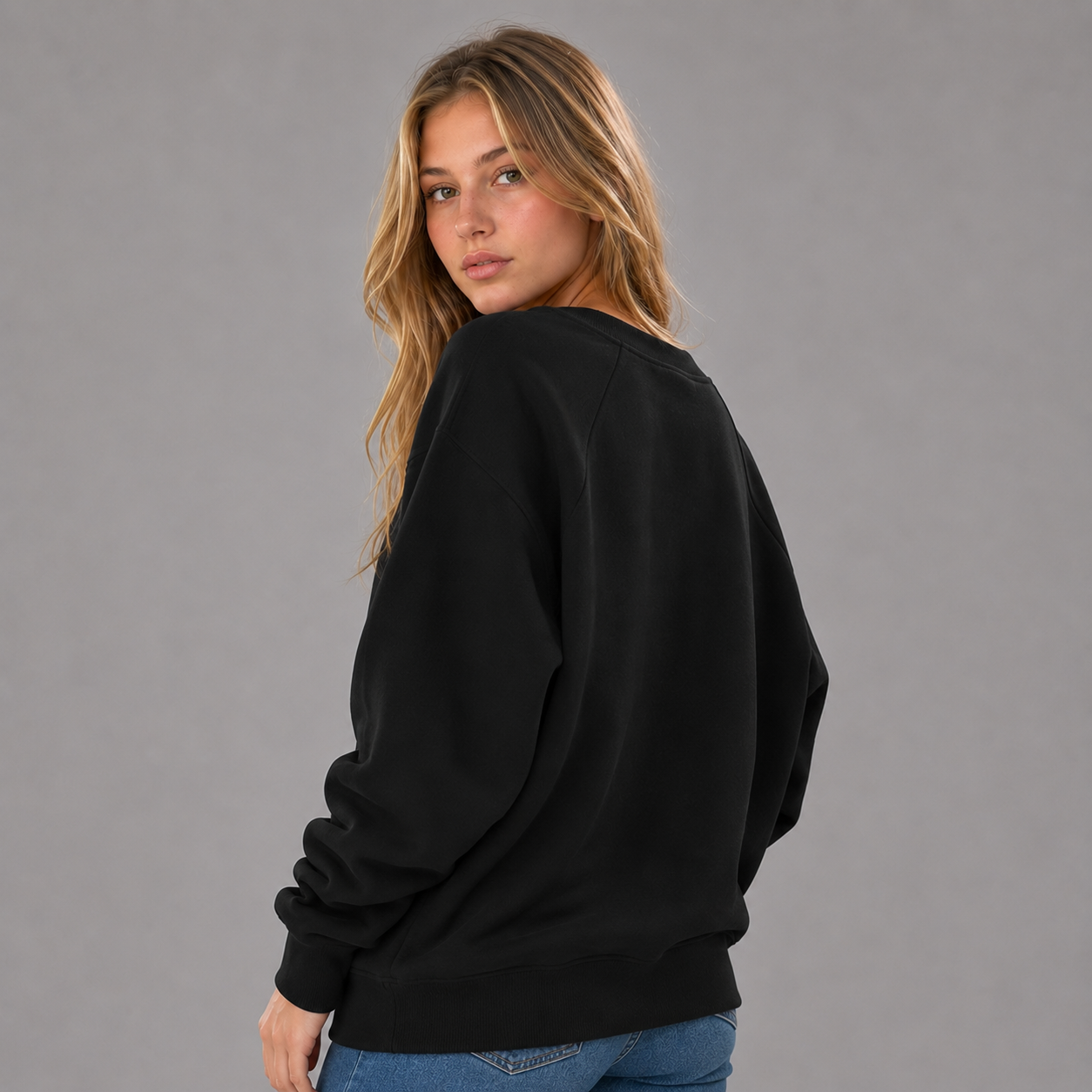 KEYNOO Oversized Crewneck Sweatshirt- Black